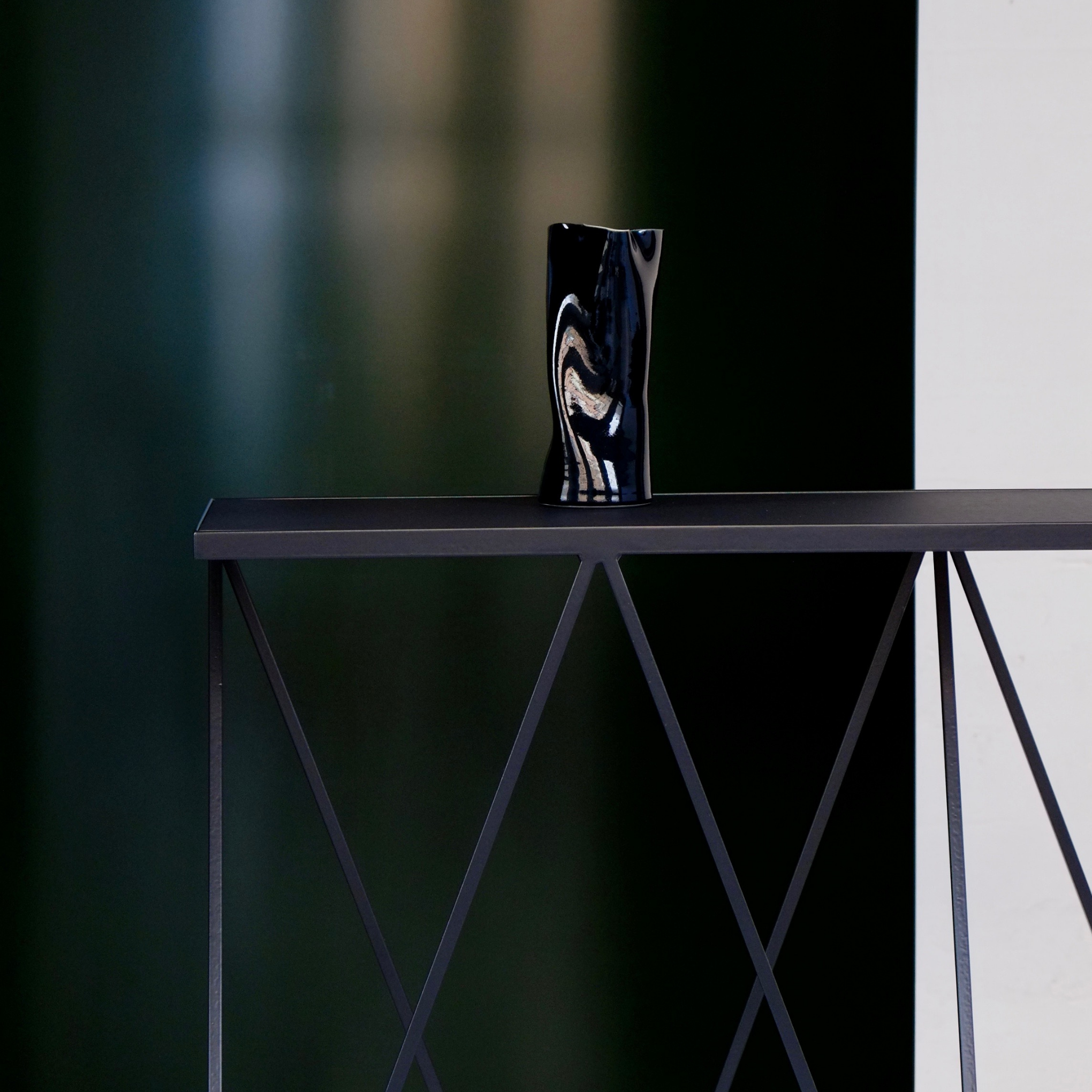 Giraffe Console Table - Linoleum Top
